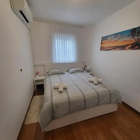 Apartment Puntamika *